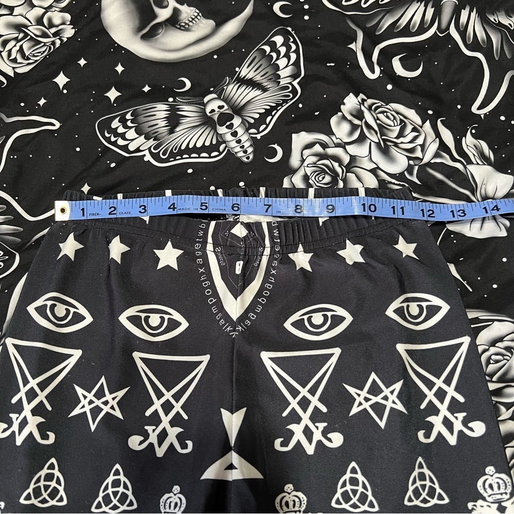 Satanic Symbols Printed Leggings, Small - Picture 6 of 8